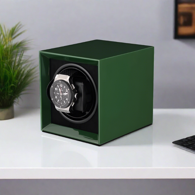 Single Watch Winder in Green Piano Lacquered finish by Aevitas